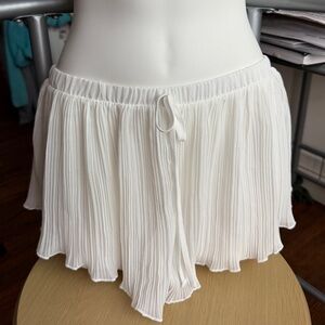 Flora Nikrooz Elegant White Pleated Skirt